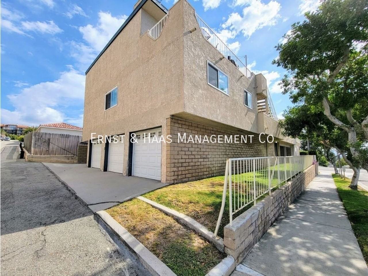 2755 E Hill St - Photo 3 of 35