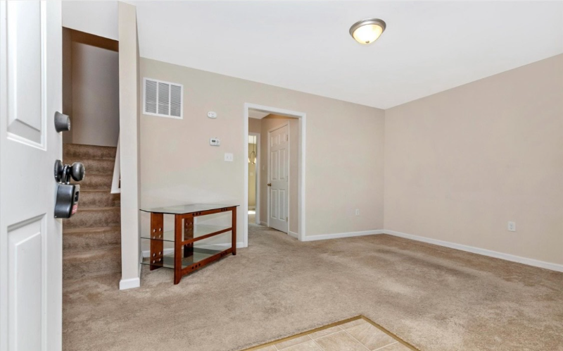 1042 Orndorff Ct - Photo 2 of 31