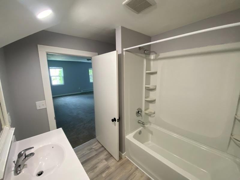 207 1/2 W Mill St - Photo 3 of 10