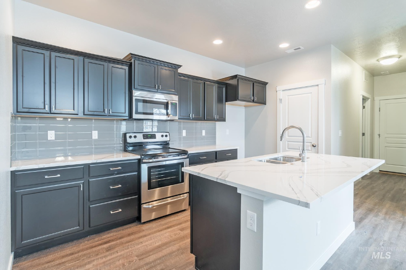 322 S Fritts Ave - Photo 2 of 6