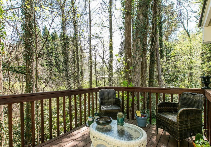 121 Carolina Dr - Photo 7 of 9