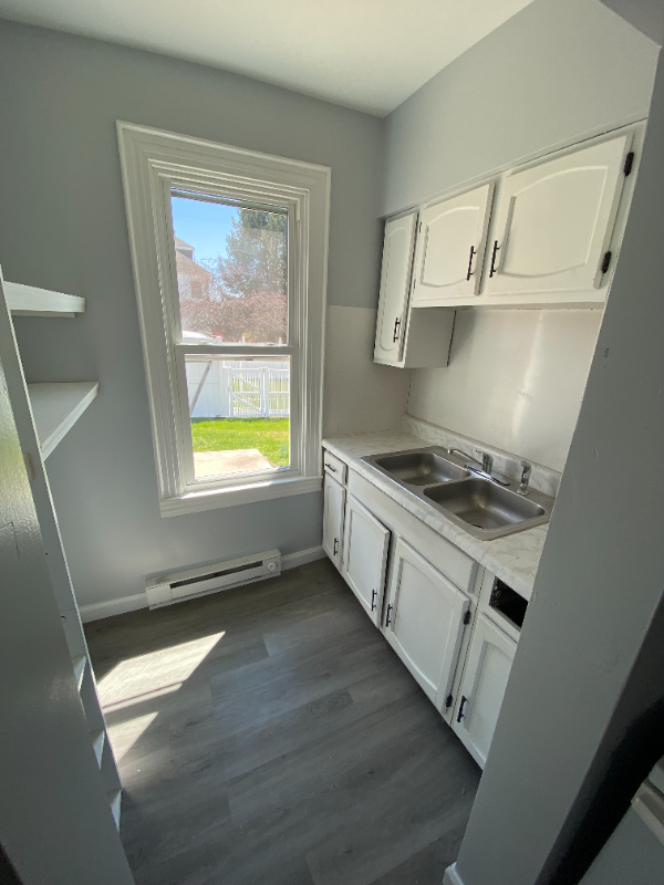 712 Linden Ave #A - Photo 5 of 9