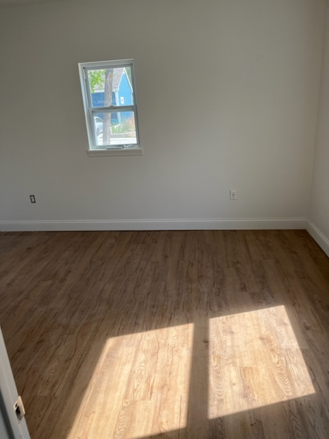 4215 Mission Rd - Photo 2 of 5