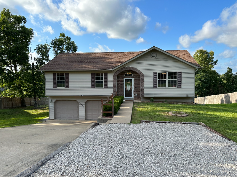 15640 Top Dr - Photo 3 of 43