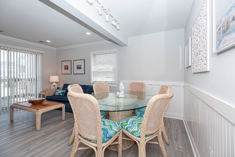 13 43rd St #1 - Photo 3 of 11