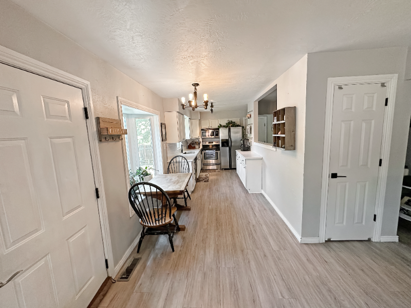117 Riverview 6W - Photo 2 of 12