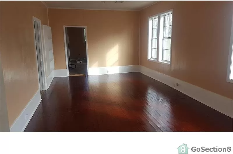 7137 Gregory St - Photo 4 of 12