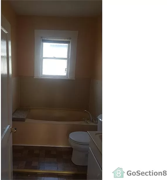 7137 Gregory St - Photo 6 of 12