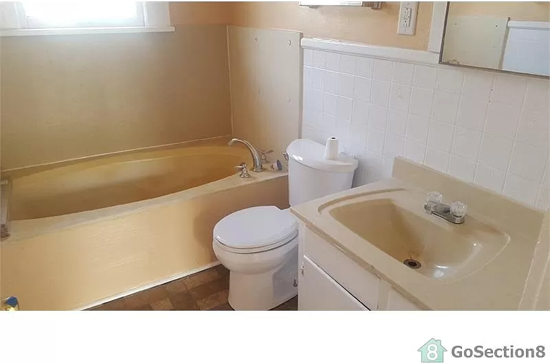 7137 Gregory St - Photo 7 of 12