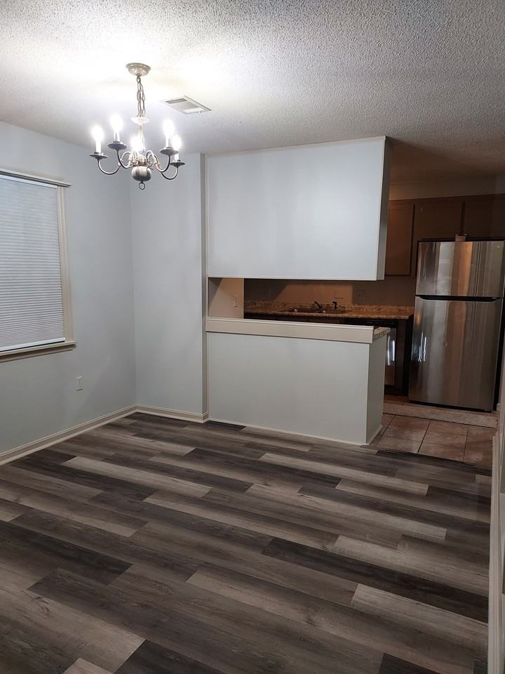 126 Foxwood Cir - Photo 5 of 24