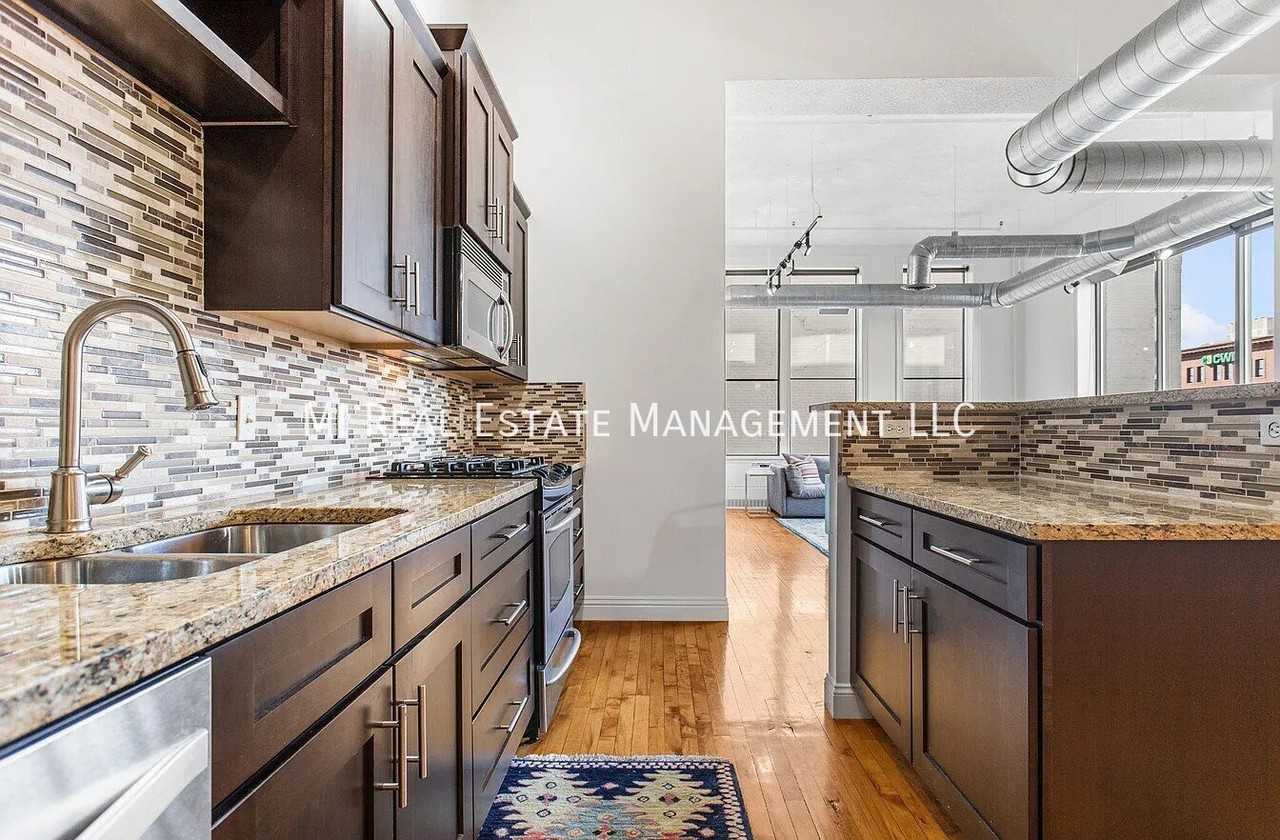 49 Monroe Center St Nw - Photo 4 of 21