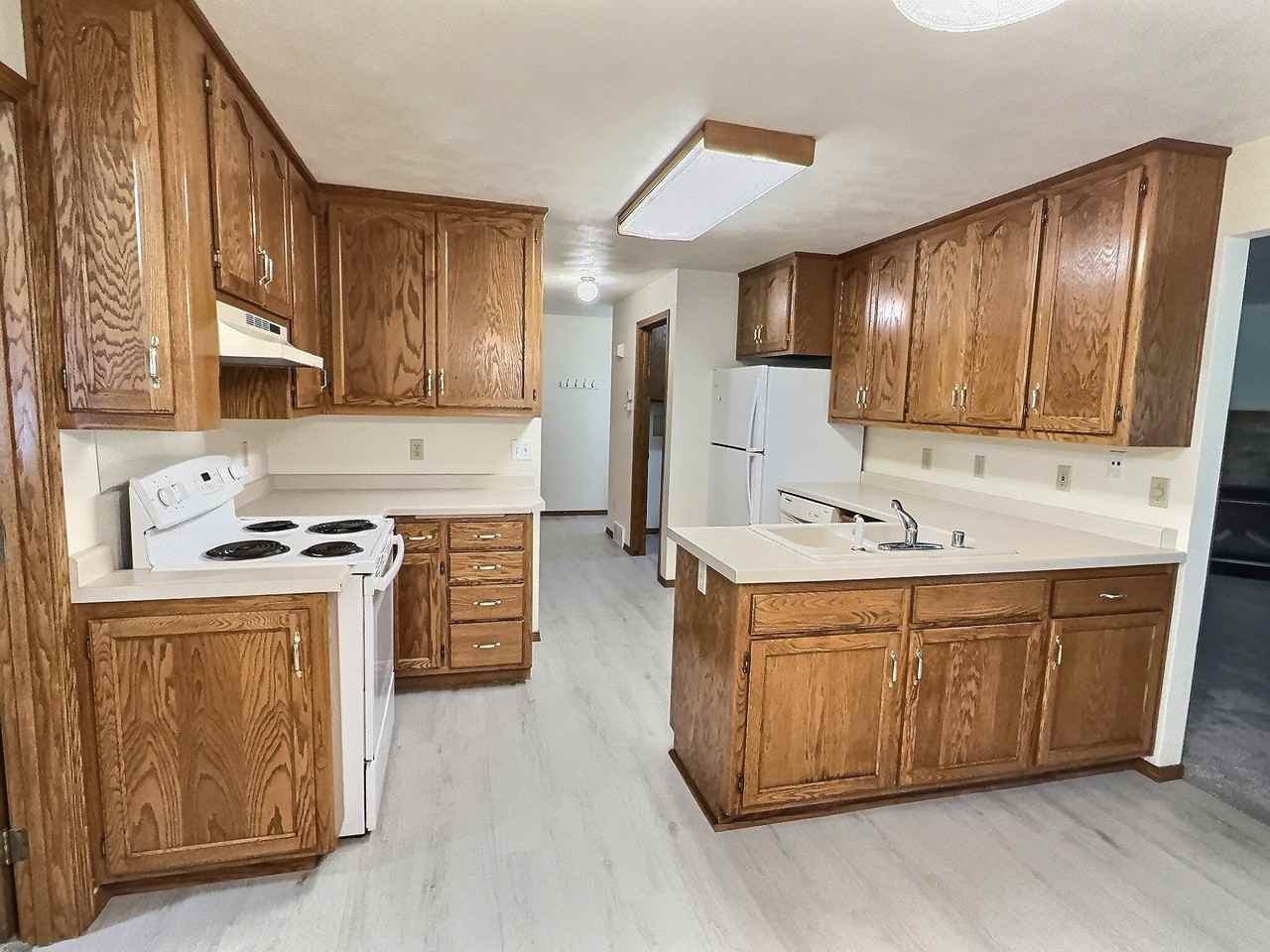 3181 Westowne Ct - Photo 4 of 15