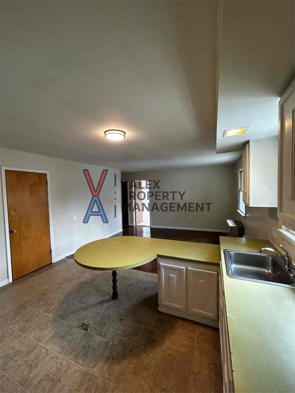 417 Main St #2 - Photo 4 of 14