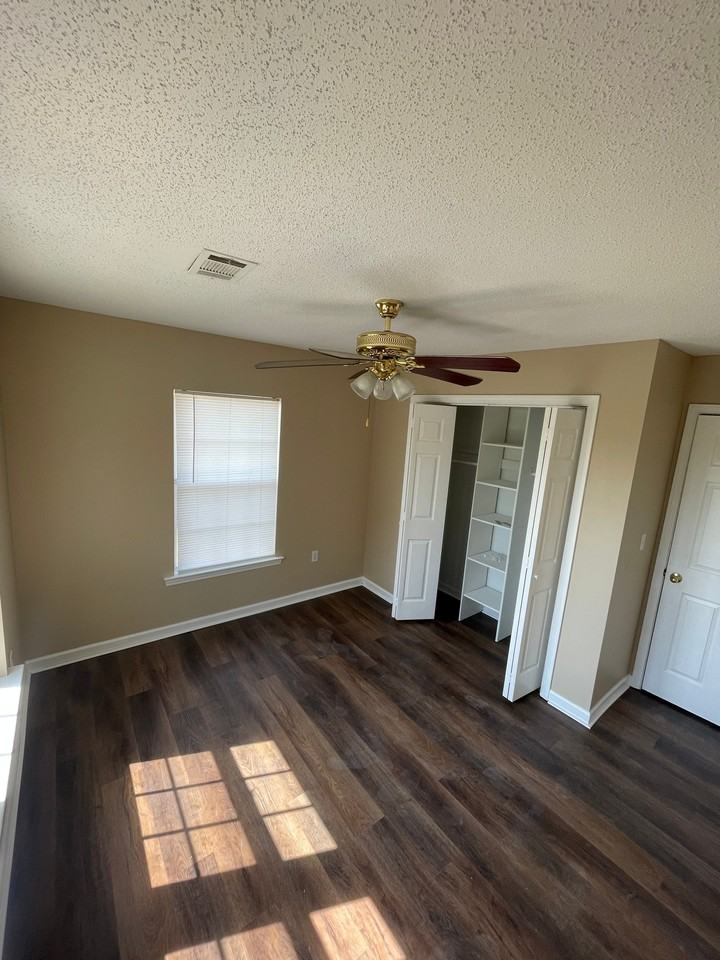 3150 Virginia St - Photo 6 of 9