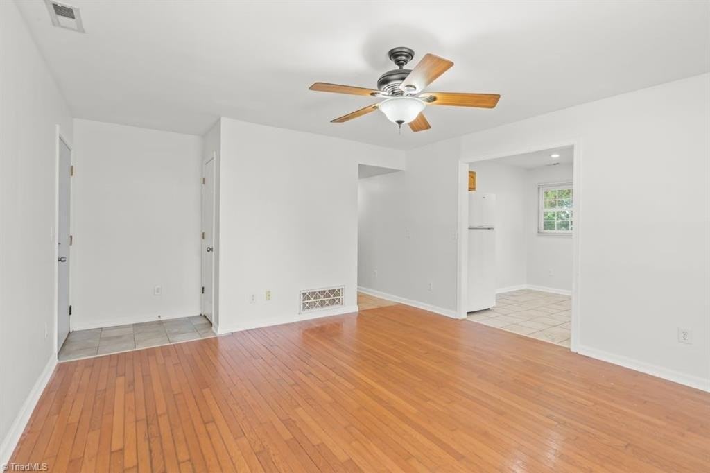 1720 Gavin Dr - Photo 3 of 10