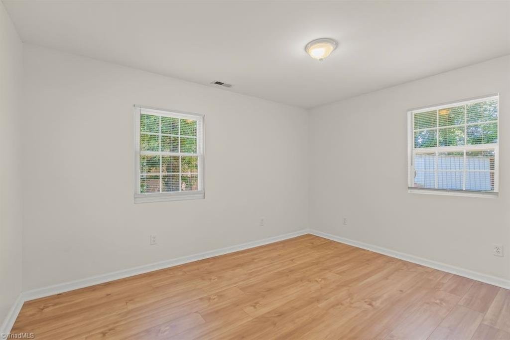 1720 Gavin Dr - Photo 5 of 10