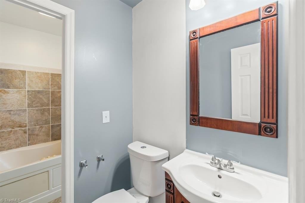 1720 Gavin Dr - Photo 7 of 10