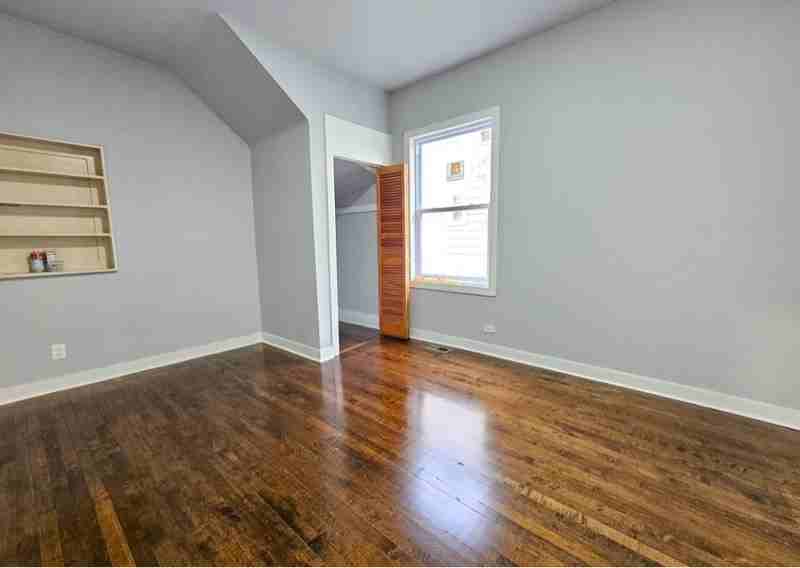 121 N Menard Ave #2 - Photo 5 of 13