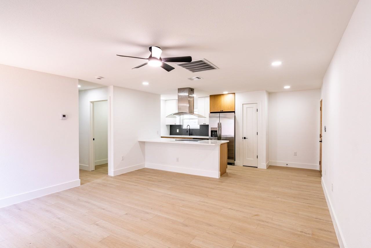 1142 Mansell Ave #2
