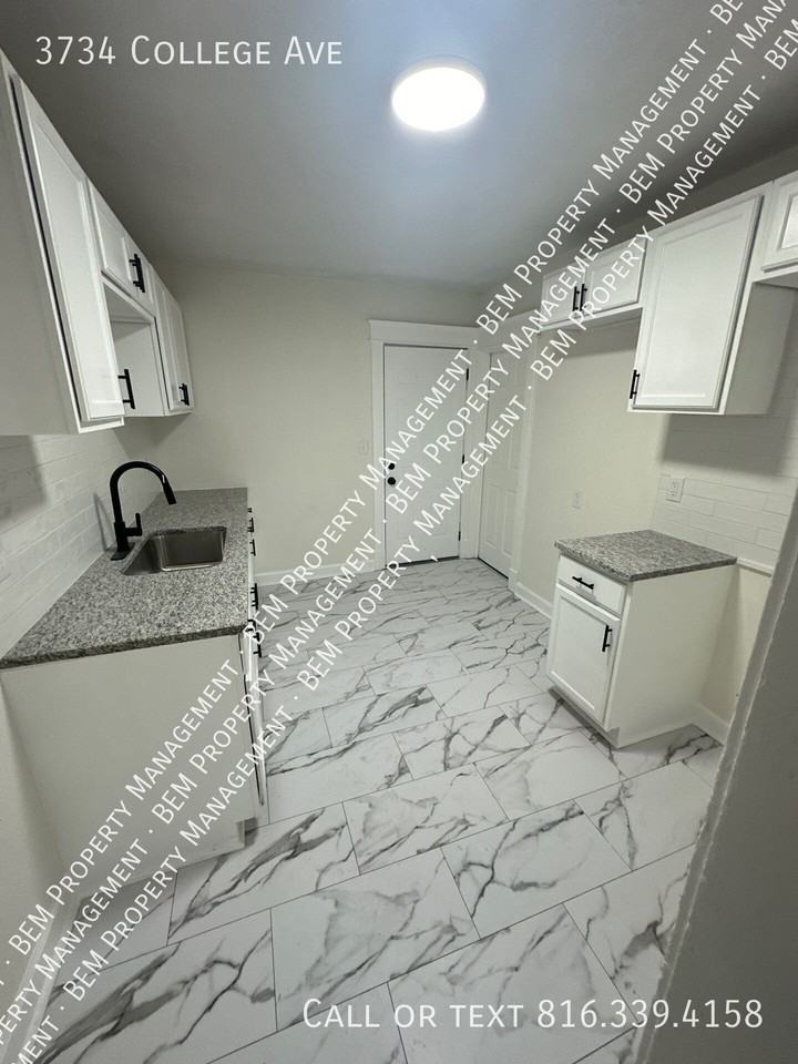 3734 College Ave - Photo 4 of 7