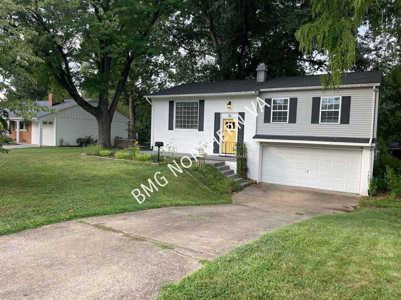 311 Prospect Dr Sw - Photo 4 of 42