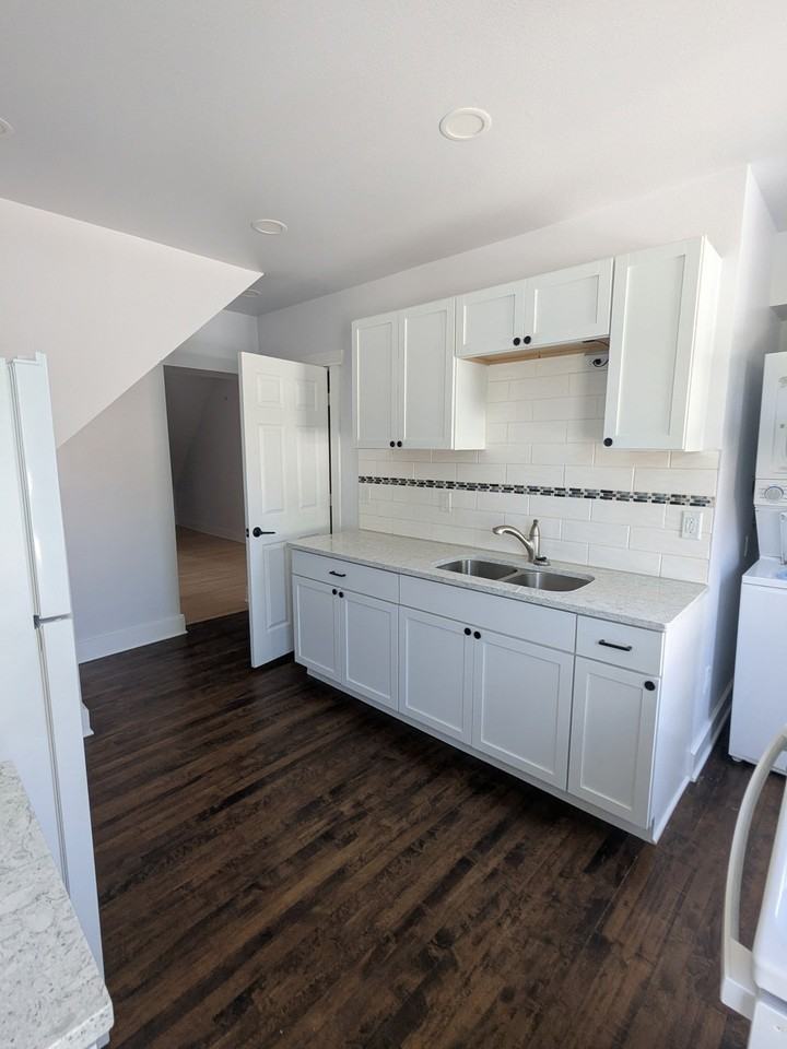 602 S 9th St #602 - Photo 4 of 9