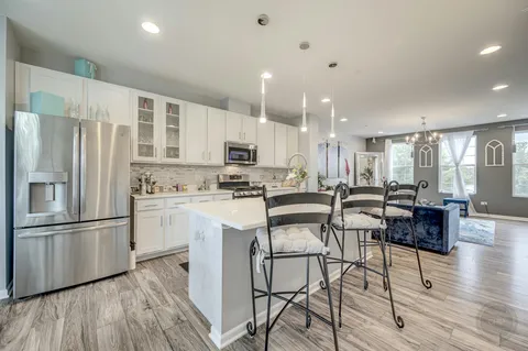 2508 Huntleigh Ln - Photo 5 of 20