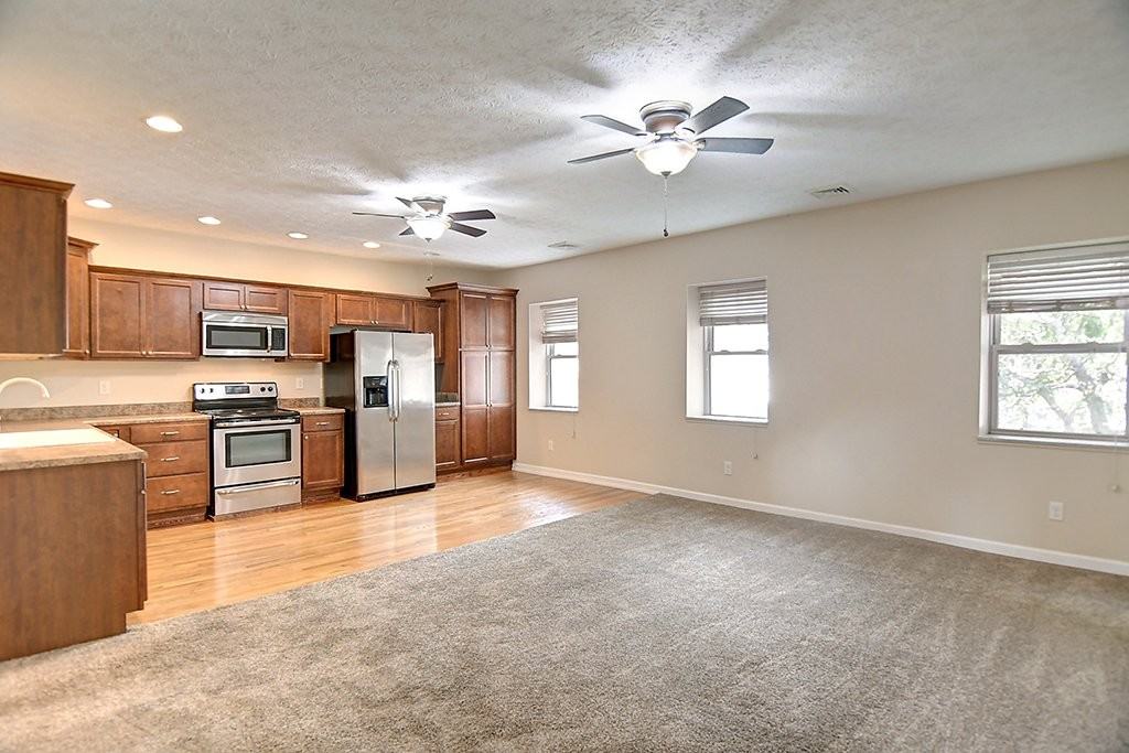 79 S Main St - Photo 7 of 18