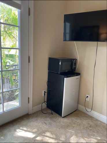 437 Avenida Arlena - Photo 4 of 18