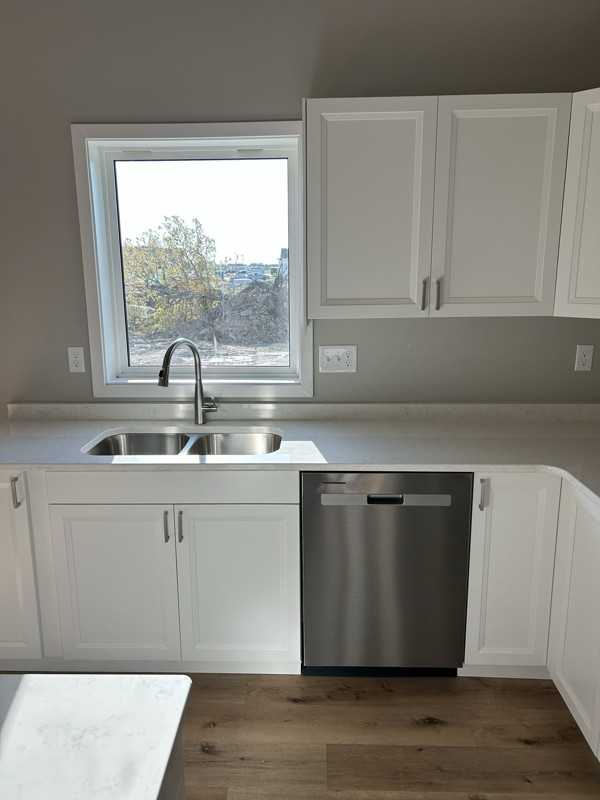 2702 36th Ave S #B - Photo 2 of 15