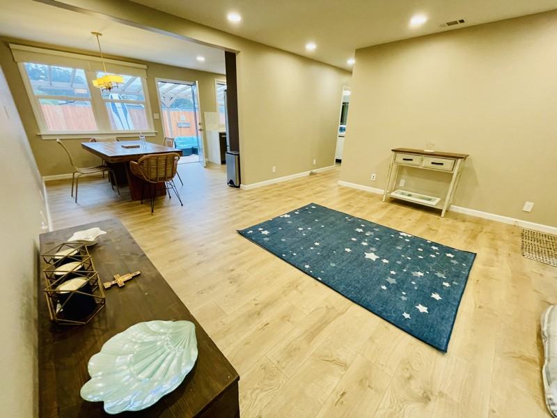 928 Serena Dr - Photo 4 of 26