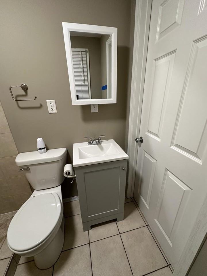 486 Lawson Ave W - Photo 6 of 16