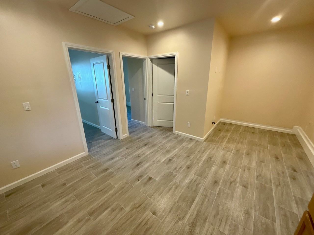 8437 Nevada Ave - Photo 5 of 15