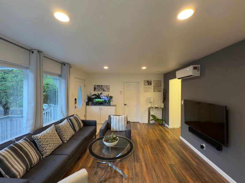 723 N 184th St #A - Photo 2 of 16