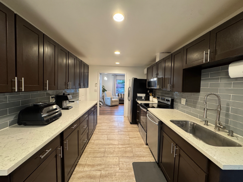 723 N 184th St #A - Photo 5 of 16