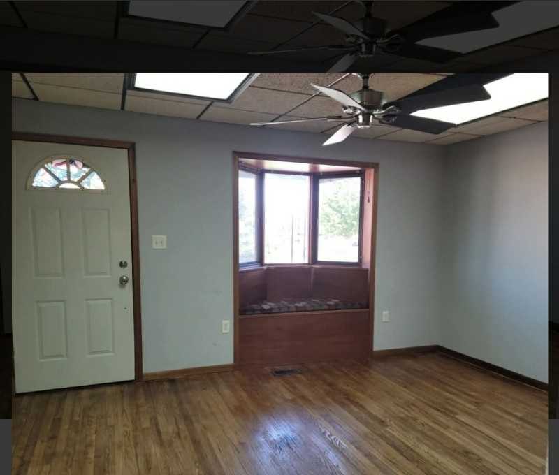 174 S Walnut St - Photo 2 of 5