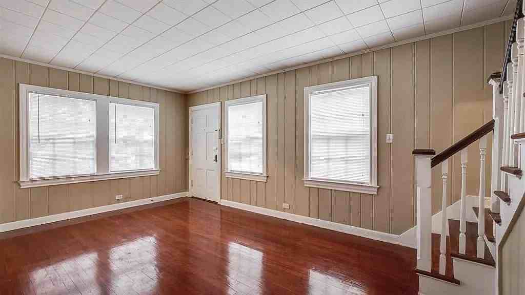 1719 Fourcade St - Photo 4 of 20