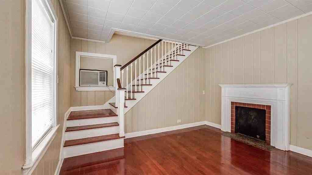 1719 Fourcade St - Photo 5 of 20
