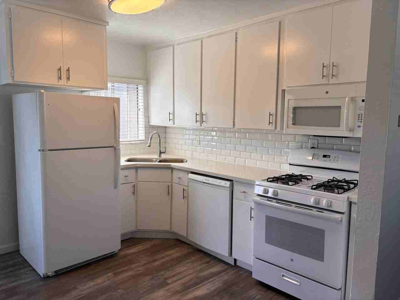 2010 Blossom Ln - Photo 3 of 7