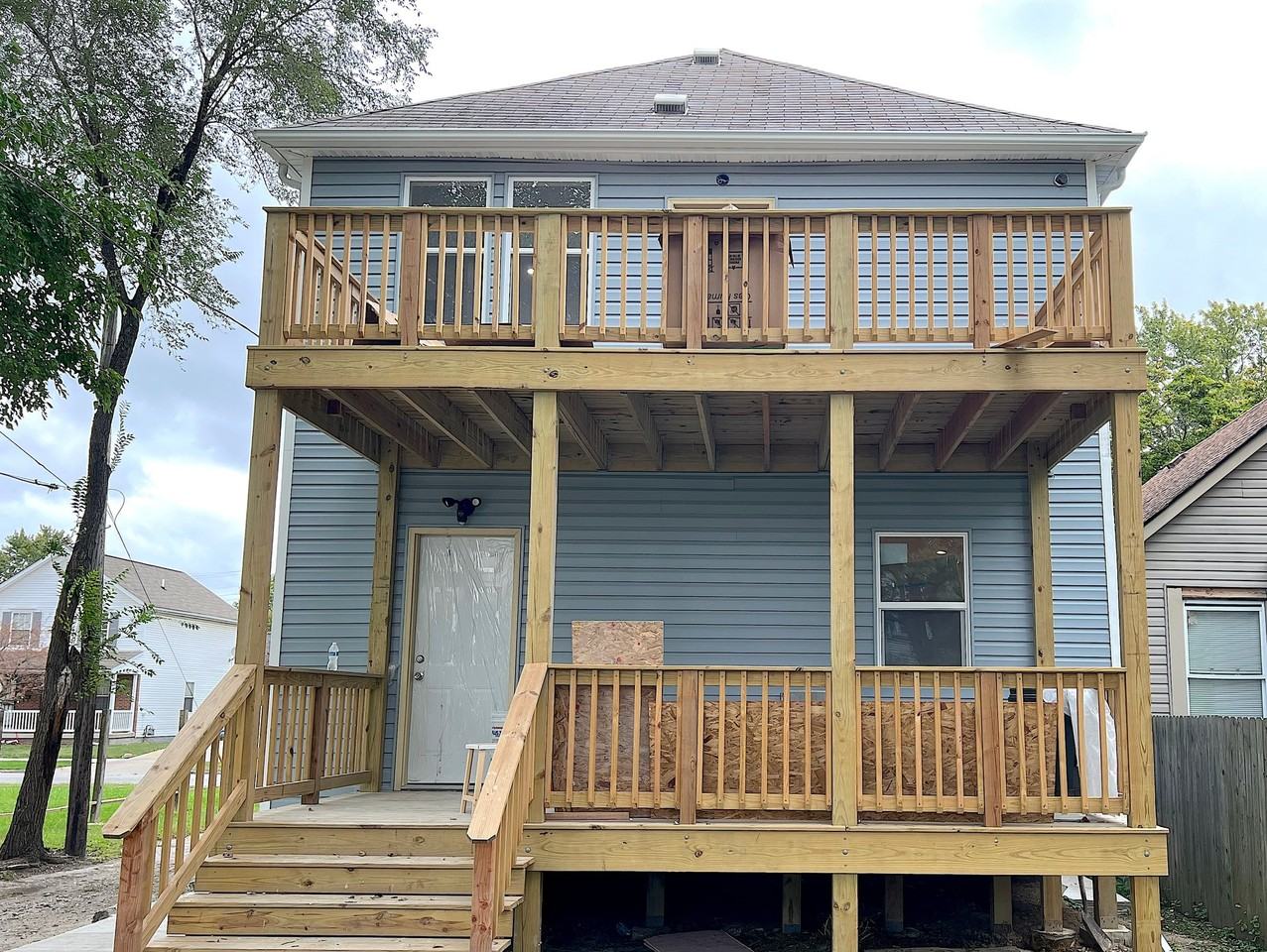 3783 Maxwell St - Photo 2 of 19