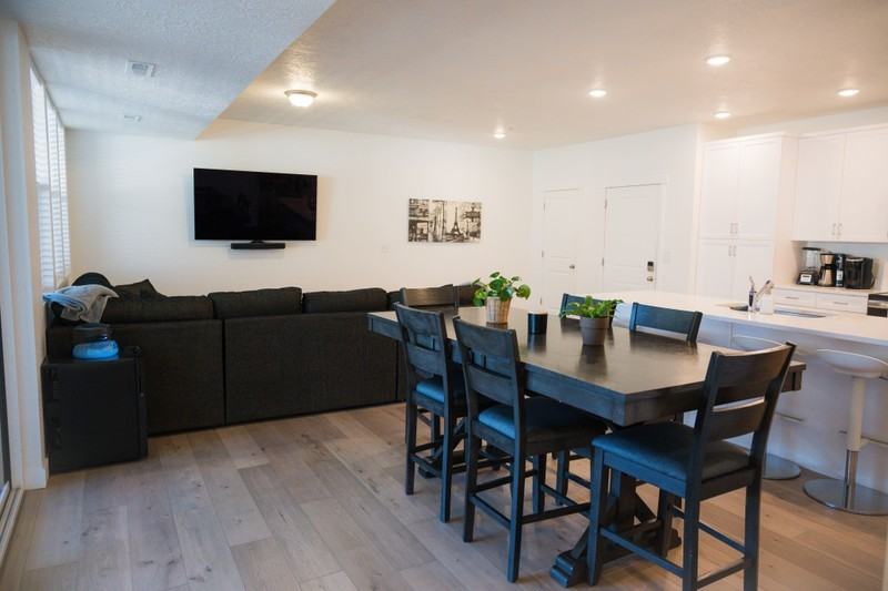 761 W Blue Magic Ln #302 - Photo 3 of 21