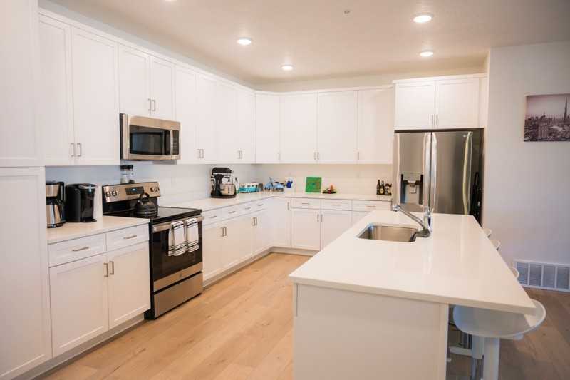 761 W Blue Magic Ln #302 - Photo 5 of 21