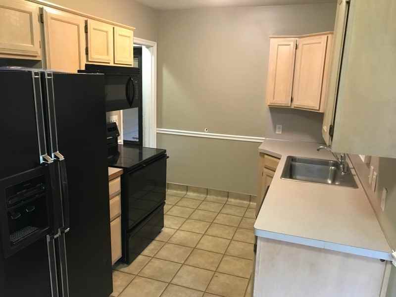 1475 29th St - Photo 2 of 19