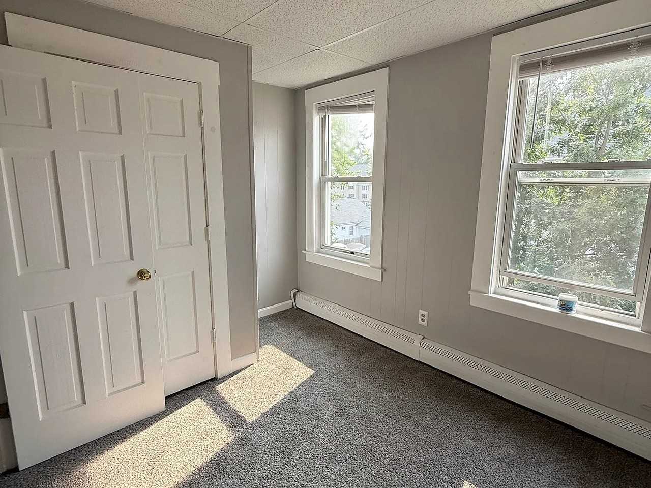 86 Hamilton St #10 - Photo 4 of 8