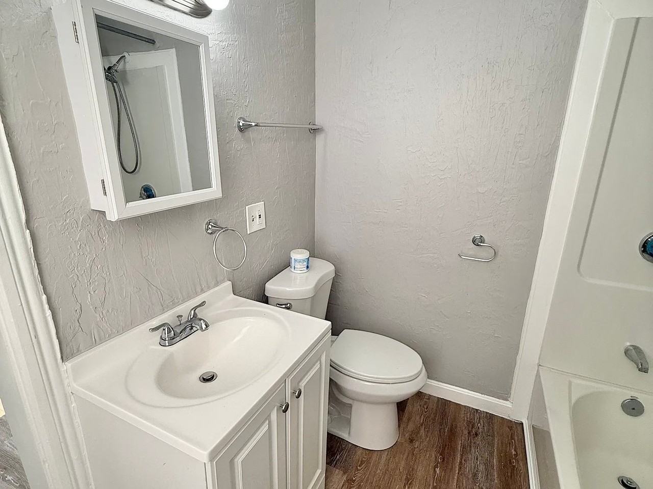 86 Hamilton St #10 - Photo 6 of 8