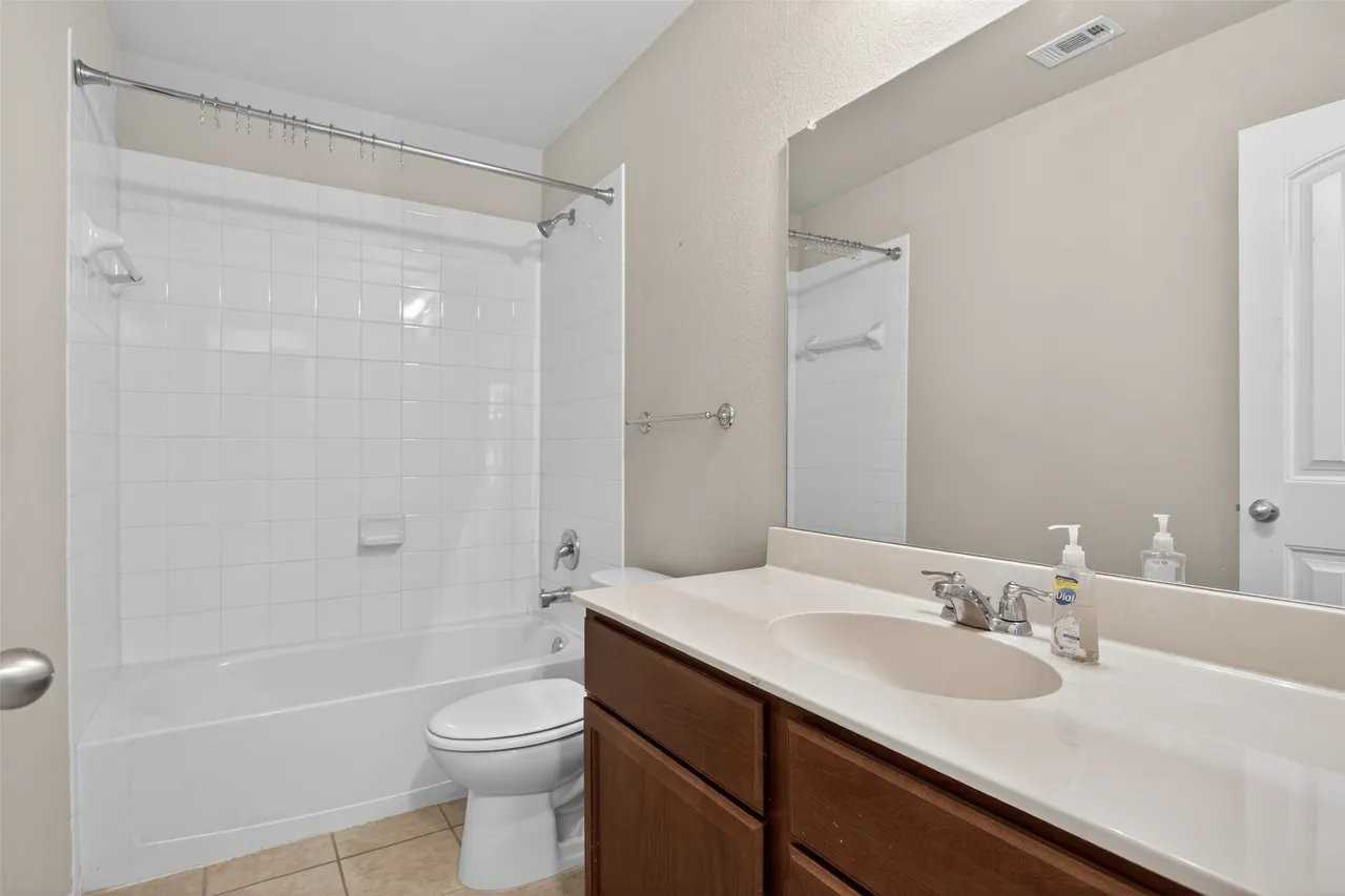 416 Azalea Dr - Photo 6 of 17
