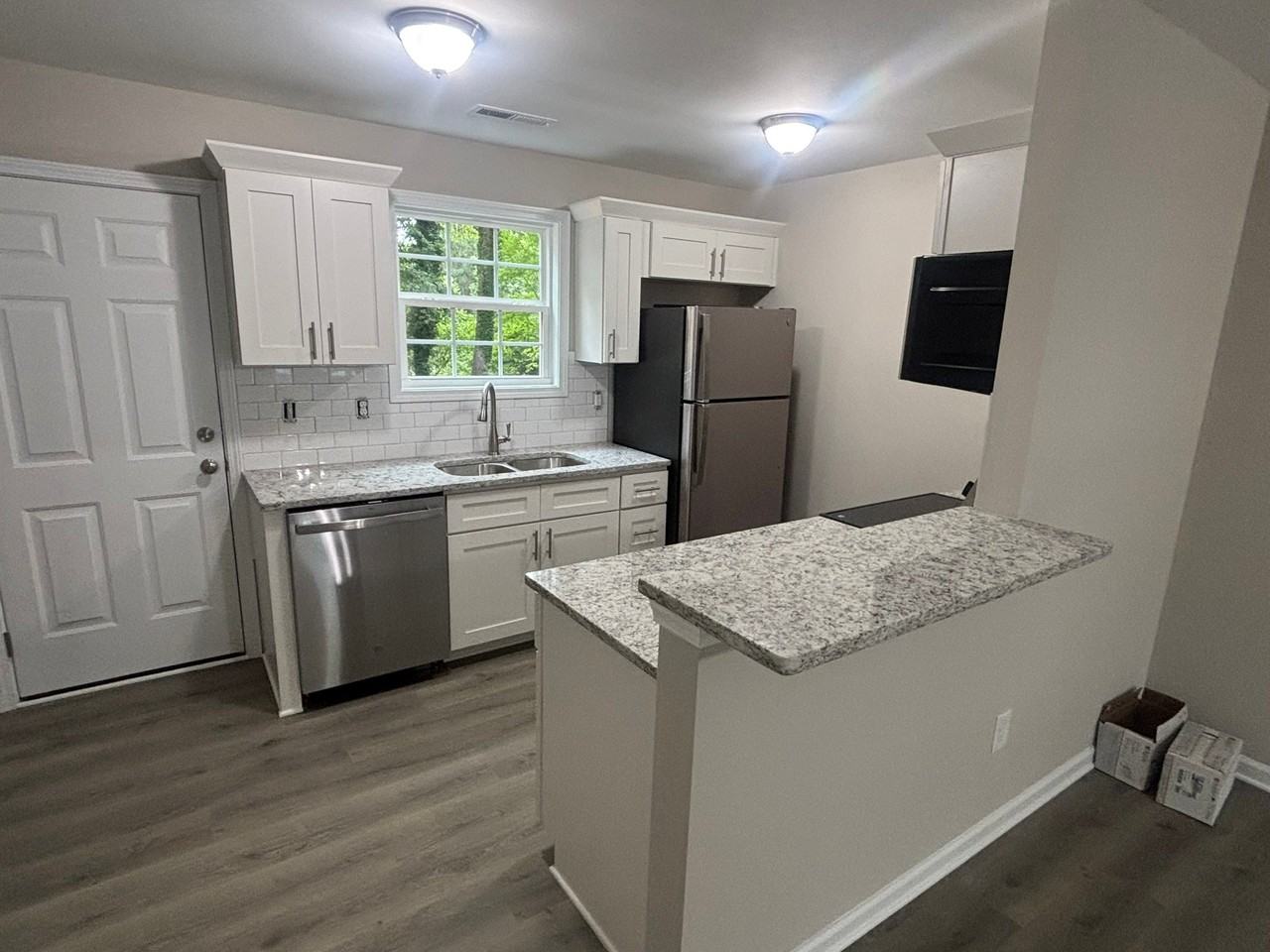 308 Short Ave #A - Photo 6 of 14