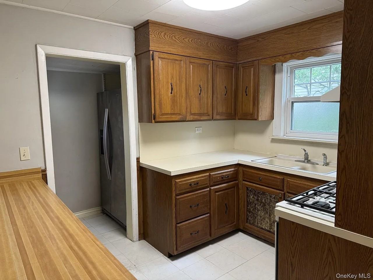 22 Irma Ave - Photo 3 of 24