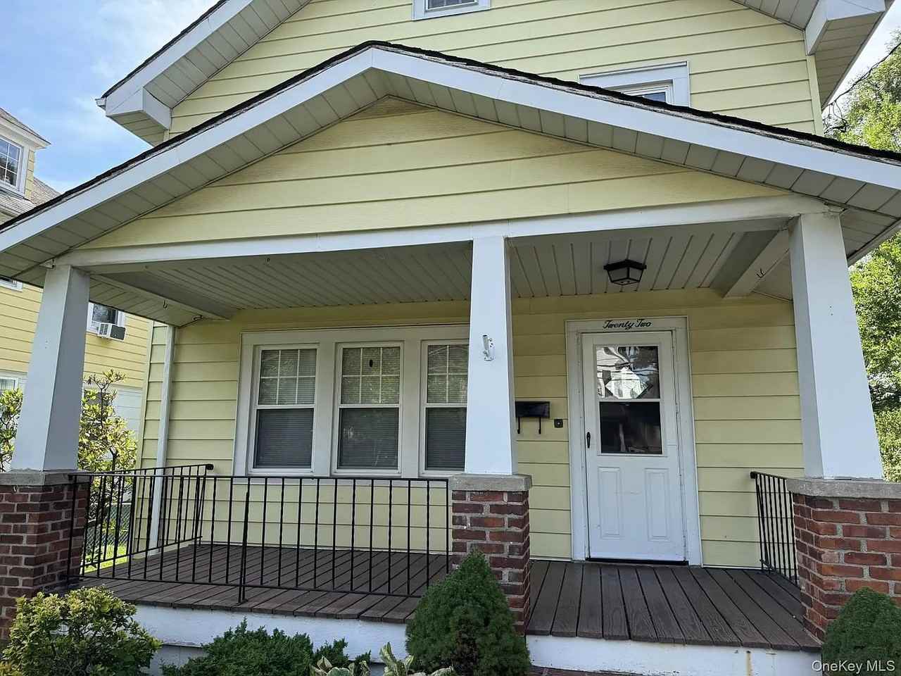 22 Irma Ave - Photo 4 of 24