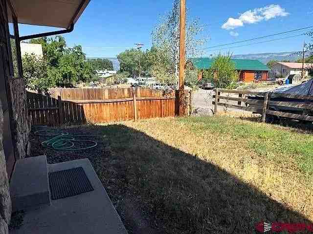915 Nw Birch Ave #A - Photo 7 of 7